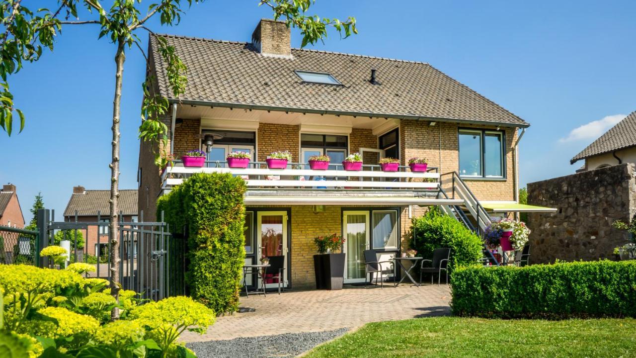 Panorama Sousberg Appartementen Schin op Geul Exterior photo